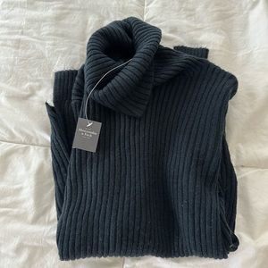 Abercrombie turtleneck